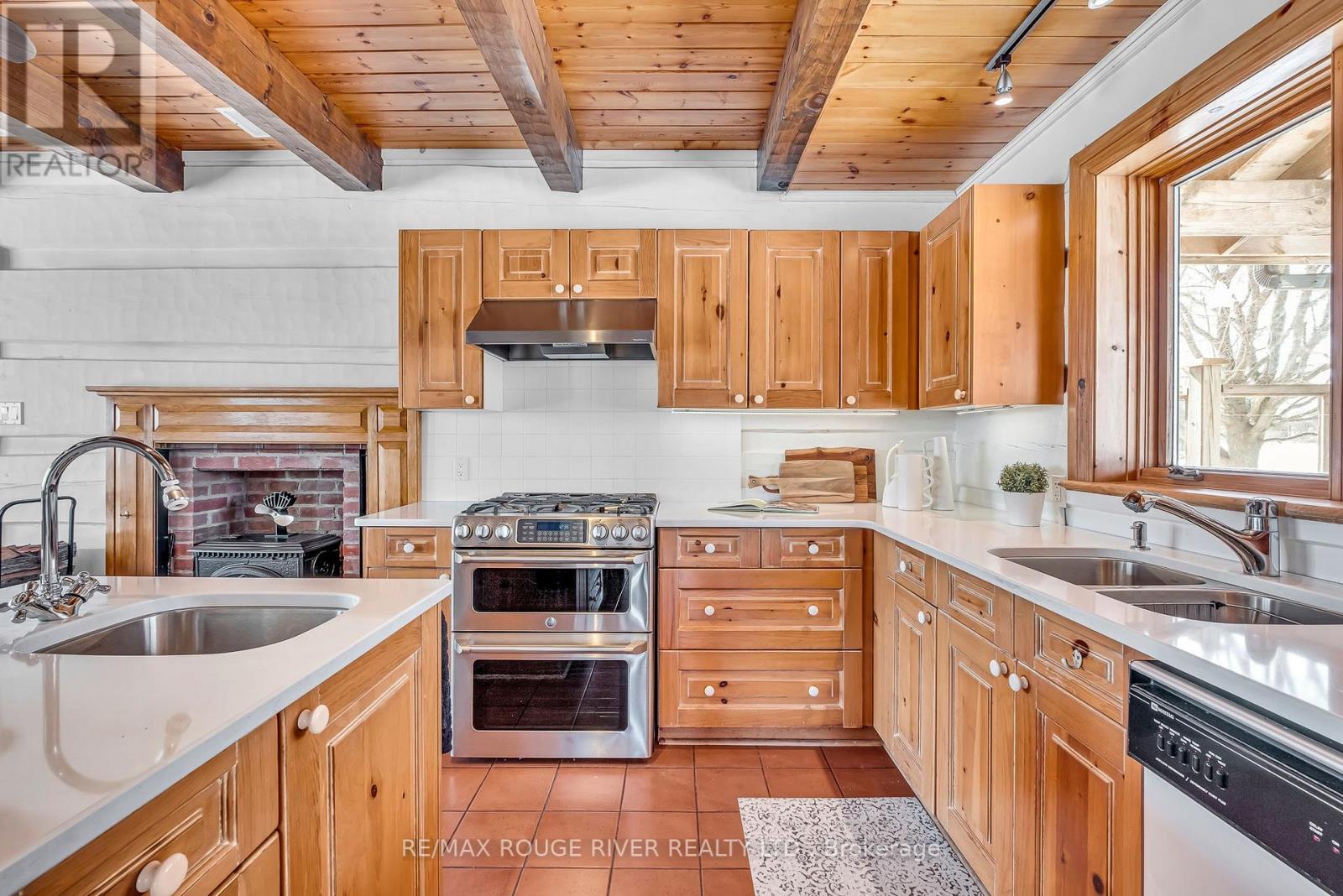 851 Ballyduff Road, Kawartha Lakes (Manvers), Ontario  L0A 1K0 - Photo 11 - X12088770