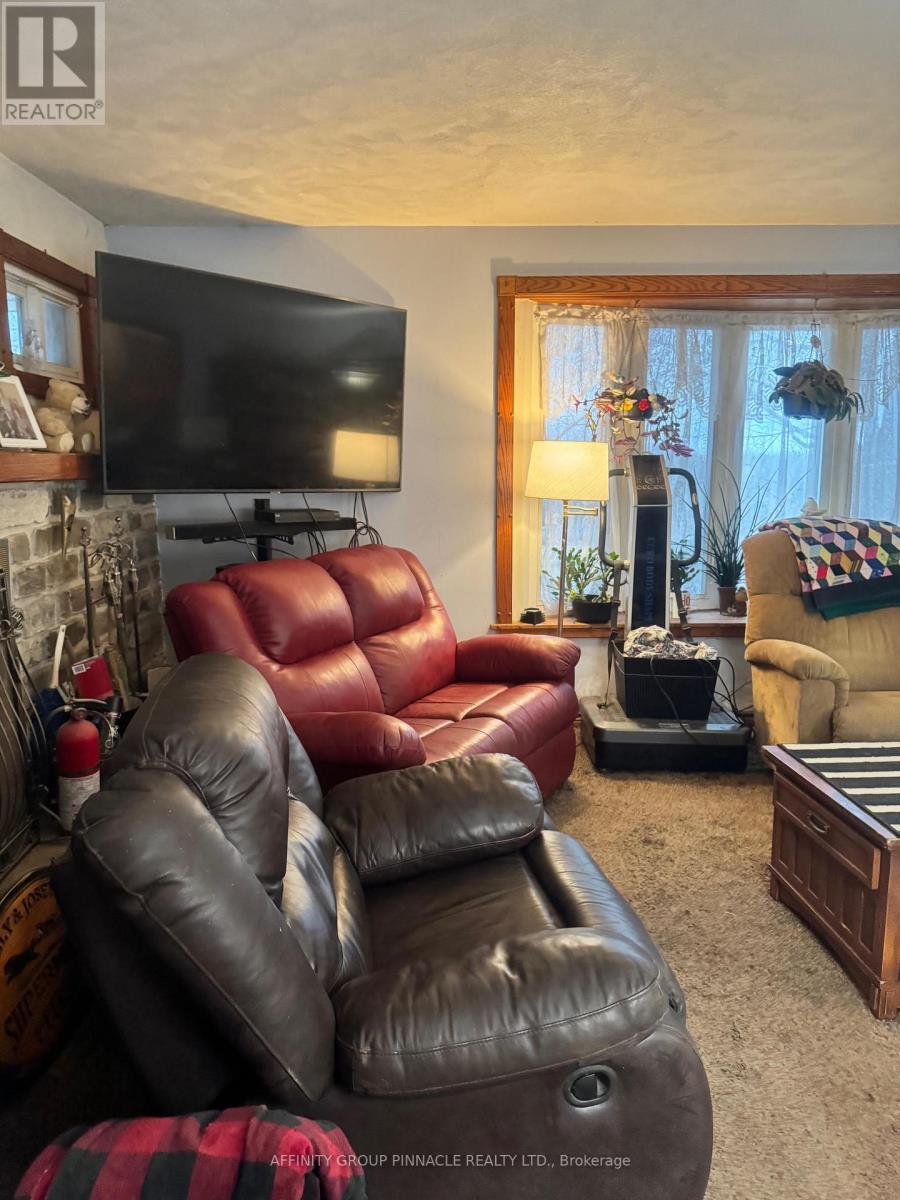 1450 Buckhorn Road, Selwyn, Ontario  K0L 2H0 - Photo 2 - X12090107
