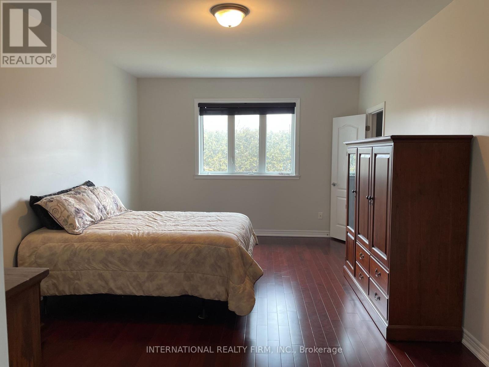 12 Dunsford Court, Kawartha Lakes (Lindsay), Ontario  K9V 5T2 - Photo 9 - X12090349