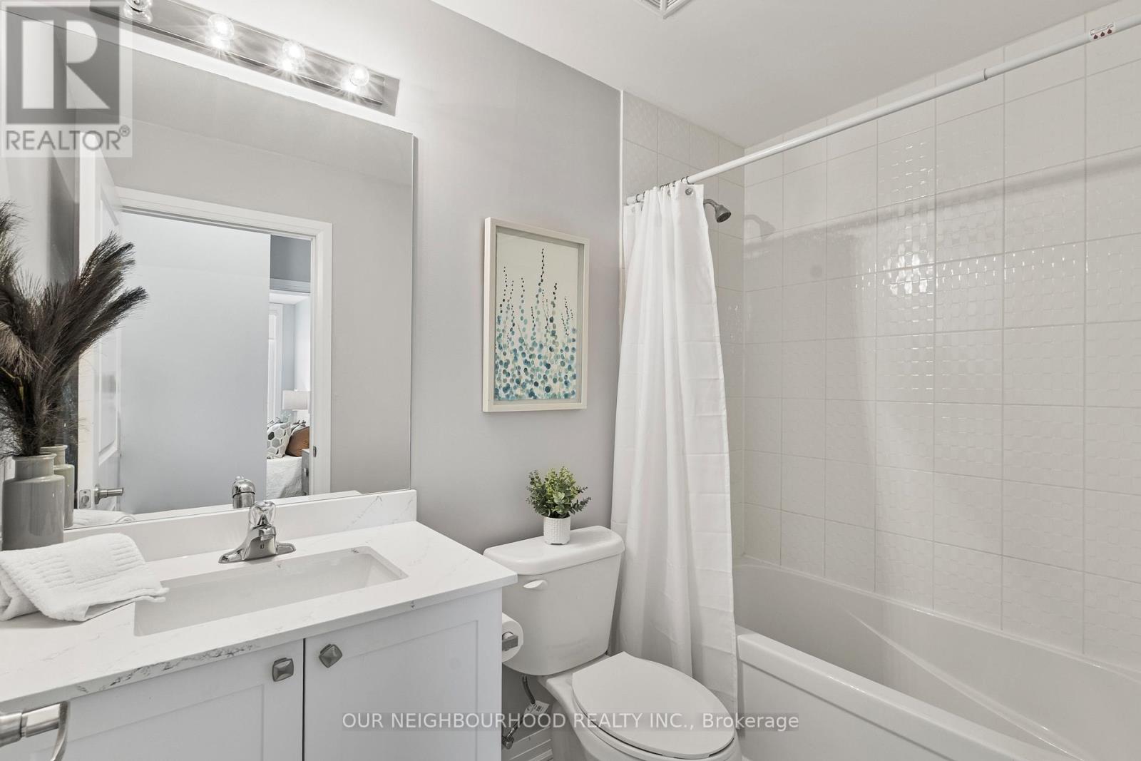 211 - 65 Shipway Avenue, Clarington (Newcastle), Ontario  L1B 0B7 - Photo 5 - E12091047