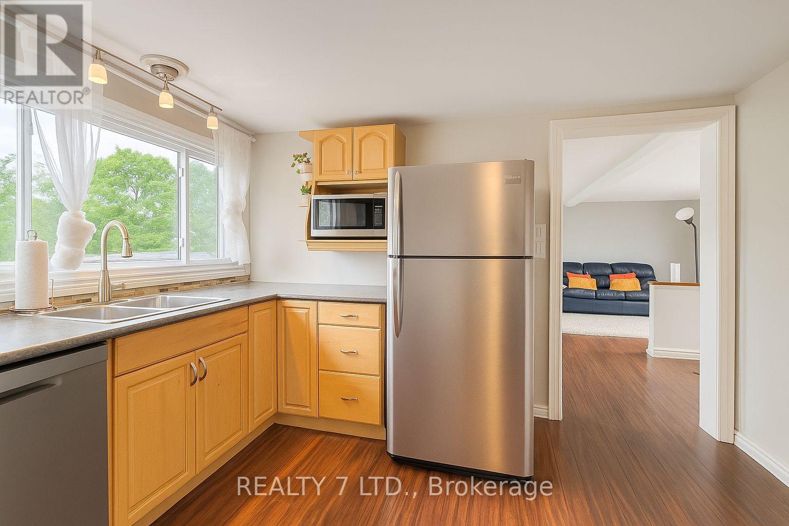 22 Lawrence Street N, Kawartha Lakes (Omemee), Ontario  K9J 6X3 - Photo 13 - X12091208
