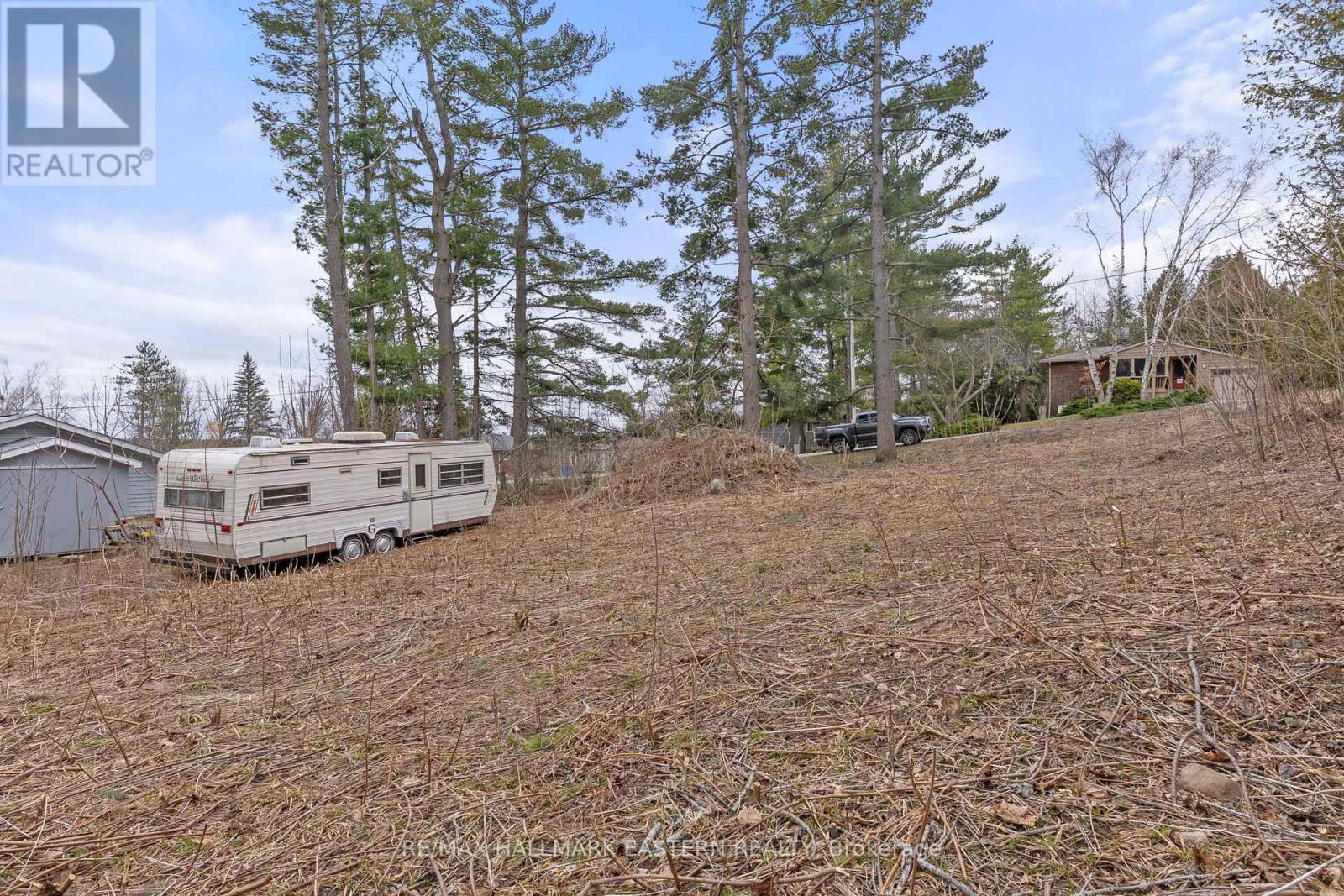 4 Killarney Road, Selwyn, Ontario  K0L 1T0 - Photo 12 - X12091648