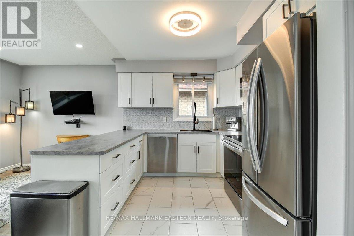 207 Milroy Drive, Peterborough North (North), Ontario  K9H 7M8 - Photo 12 - X12091663