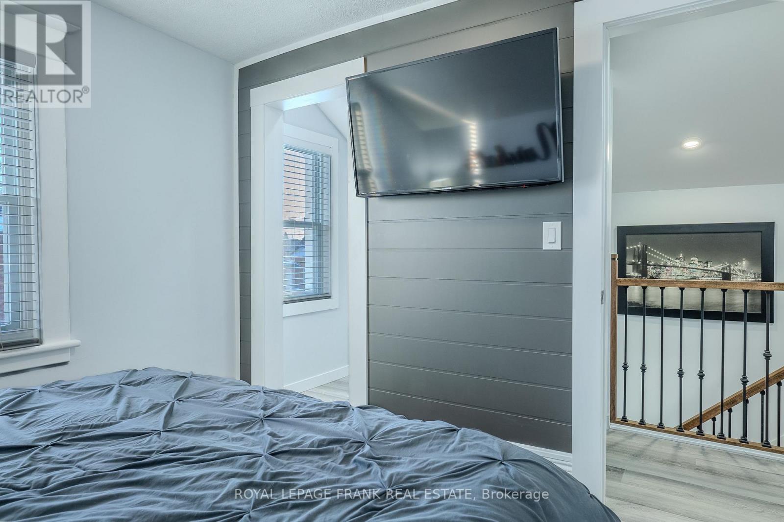 71 Cambridge Street S, Kawartha Lakes (Lindsay), Ontario  K9V 3C4 - Photo 13 - X12092130
