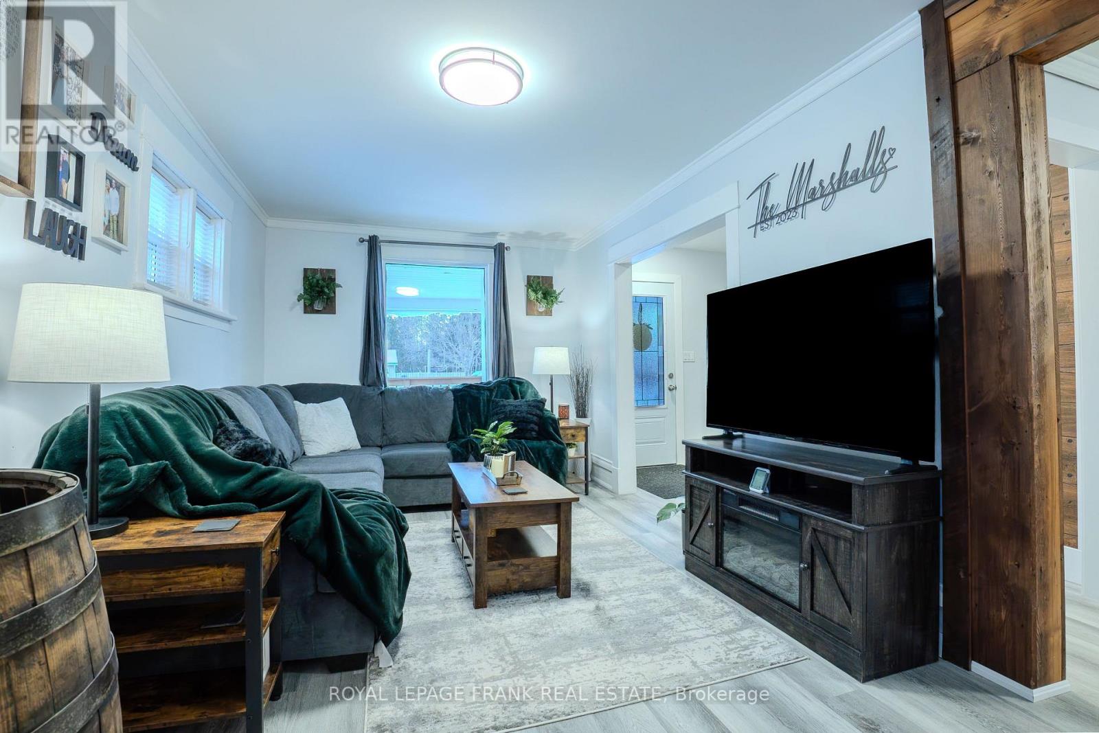 71 Cambridge Street S, Kawartha Lakes (Lindsay), Ontario  K9V 3C4 - Photo 20 - X12092130