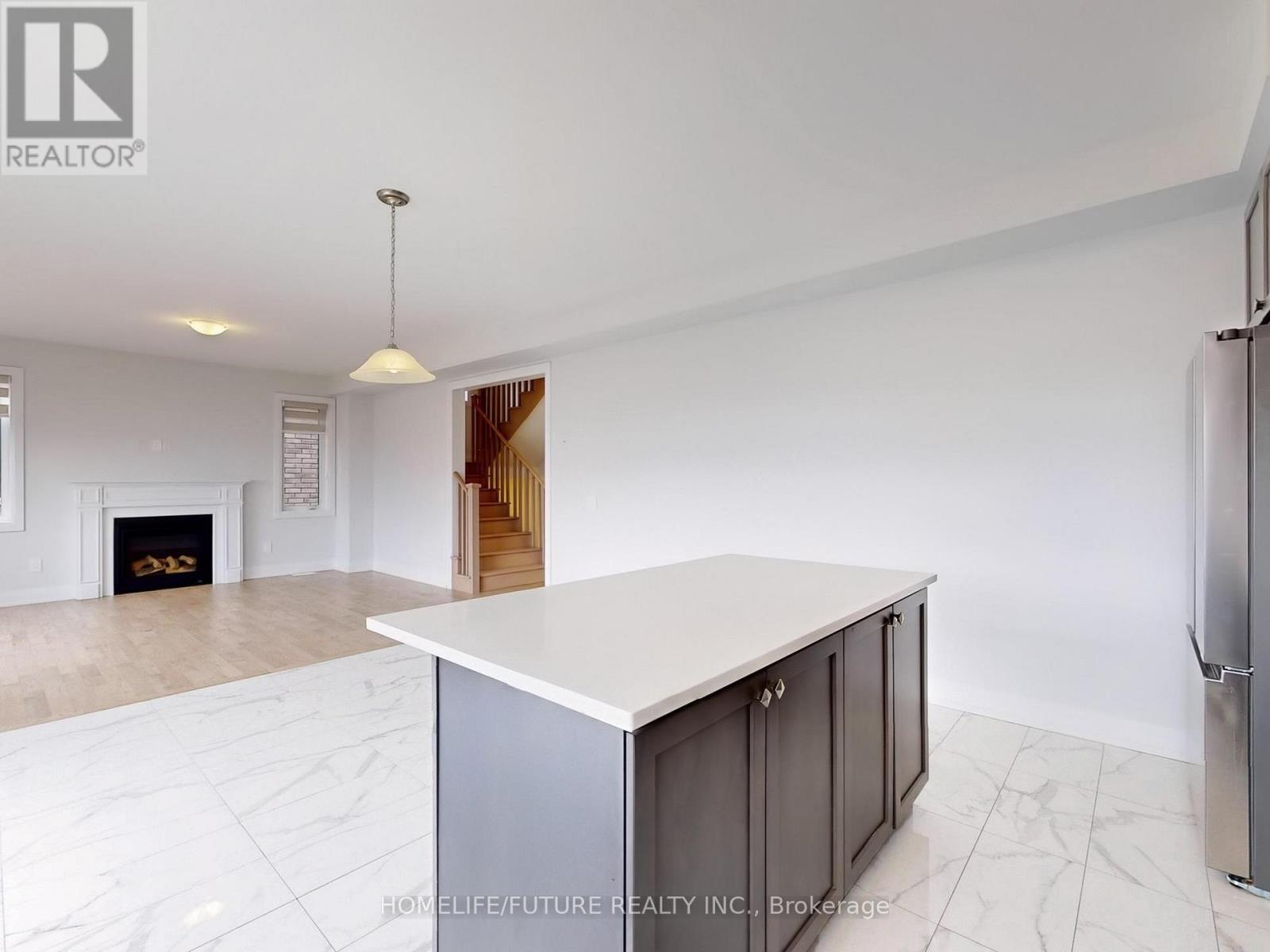 7 O'neill Street, Kawartha Lakes (Lindsay), Ontario  K9V 6K2 - Photo 11 - X12092460