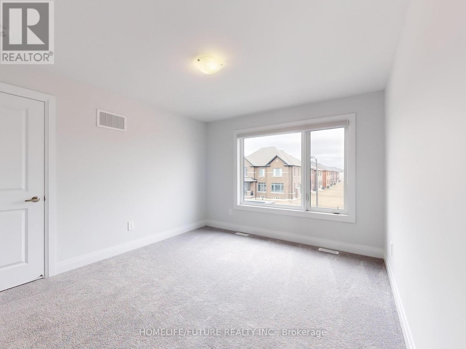 7 O'neill Street, Kawartha Lakes (Lindsay), Ontario  K9V 6K2 - Photo 34 - X12092460