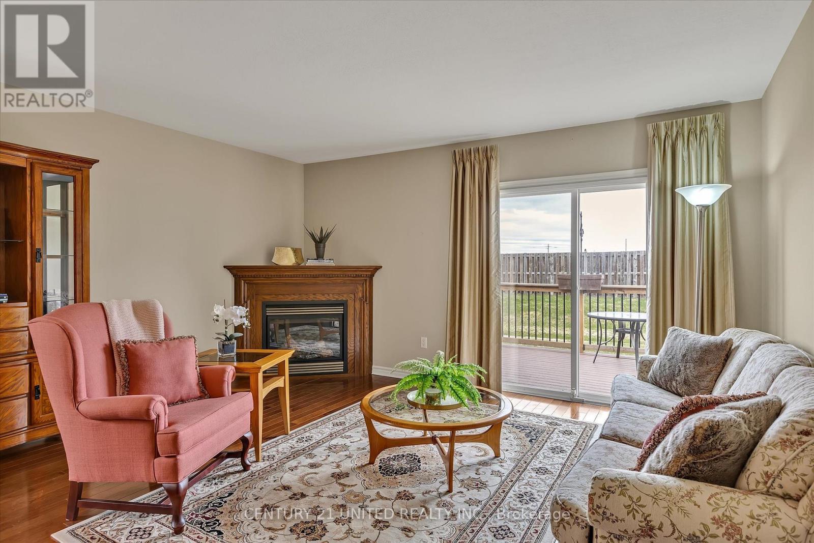 6 Village Crescent, Peterborough West (South), Ontario  K9J 8S7 - Photo 15 - X12093046