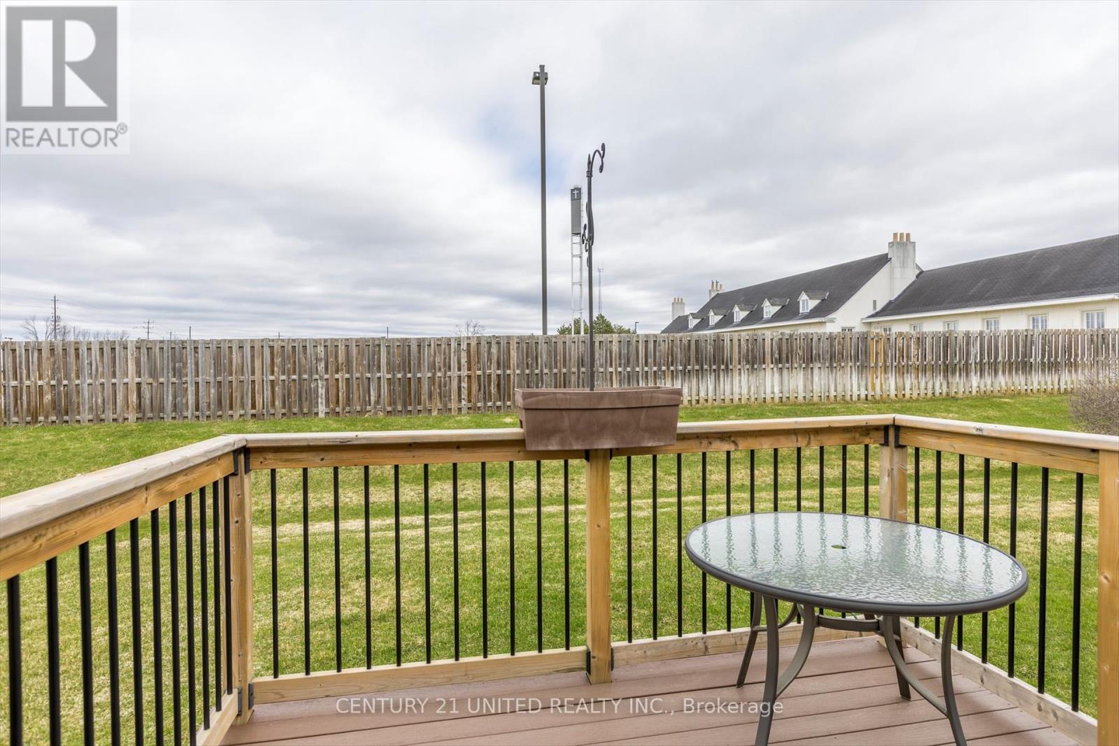 6 Village Crescent, Peterborough West (South), Ontario  K9J 8S7 - Photo 33 - X12093046