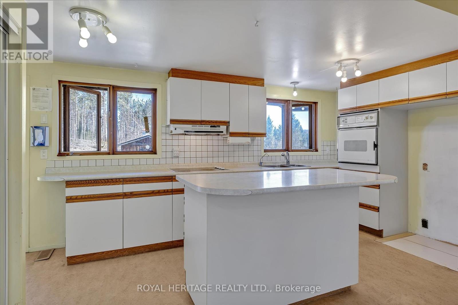 306 Mount Nebe Road, Kawartha Lakes (Emily), Ontario  K0L 2W0 - Photo 17 - X12093089