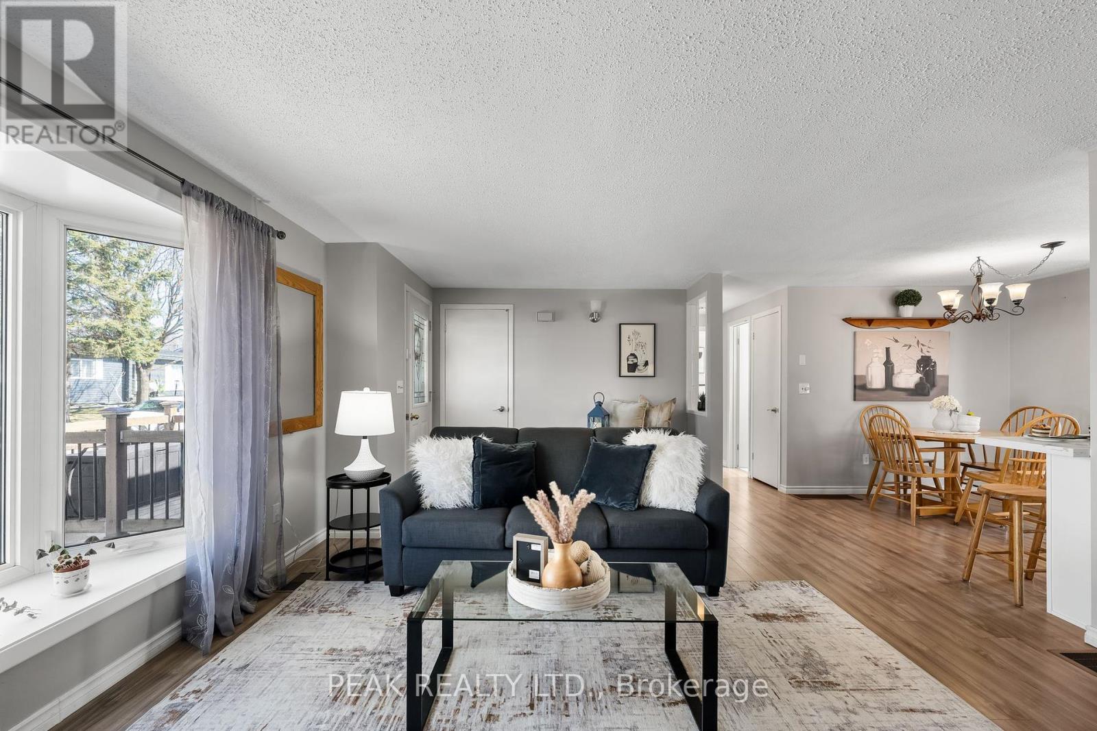 71 Bluffs Road, Clarington (Newcastle), Ontario  L1B 1A6 - Photo 13 - E12093389