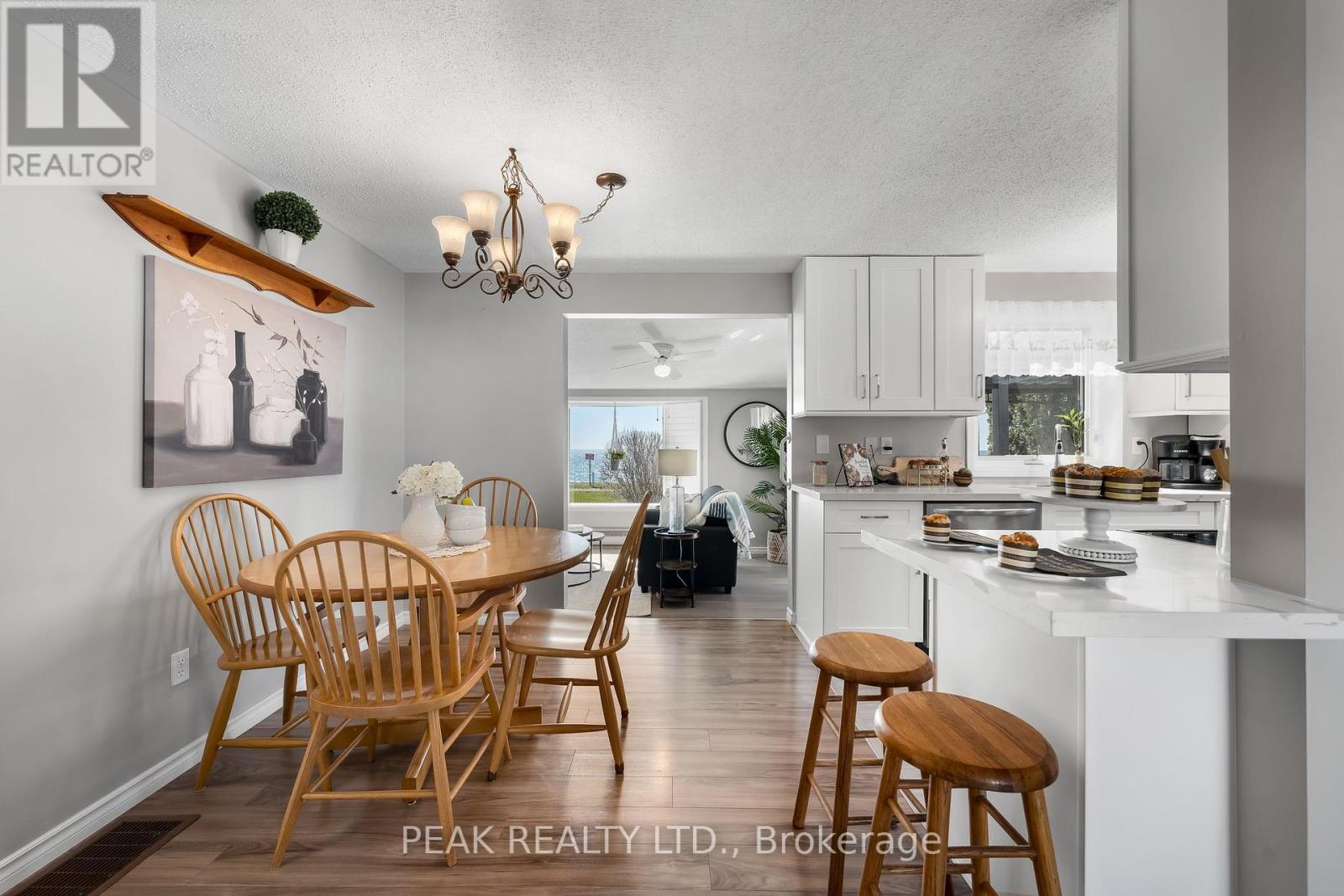 71 Bluffs Road, Clarington (Newcastle), Ontario  L1B 1A6 - Photo 14 - E12093389