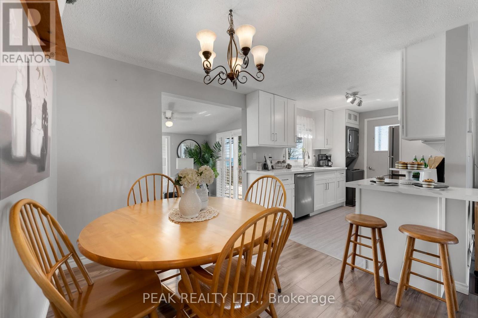 71 Bluffs Road, Clarington (Newcastle), Ontario  L1B 1A6 - Photo 16 - E12093389