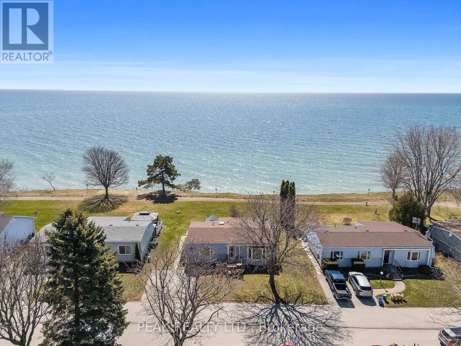 71 Bluffs Road, Clarington (Newcastle), Ontario  L1B 1A6 - Photo 4 - E12093389