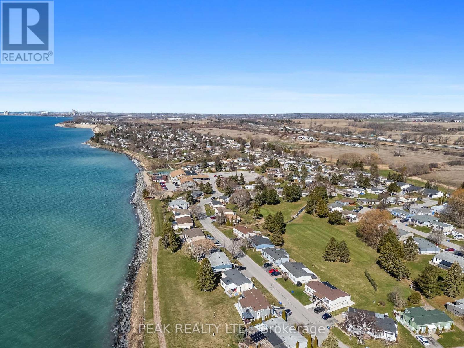 71 Bluffs Road, Clarington (Newcastle), Ontario  L1B 1A6 - Photo 6 - E12093389