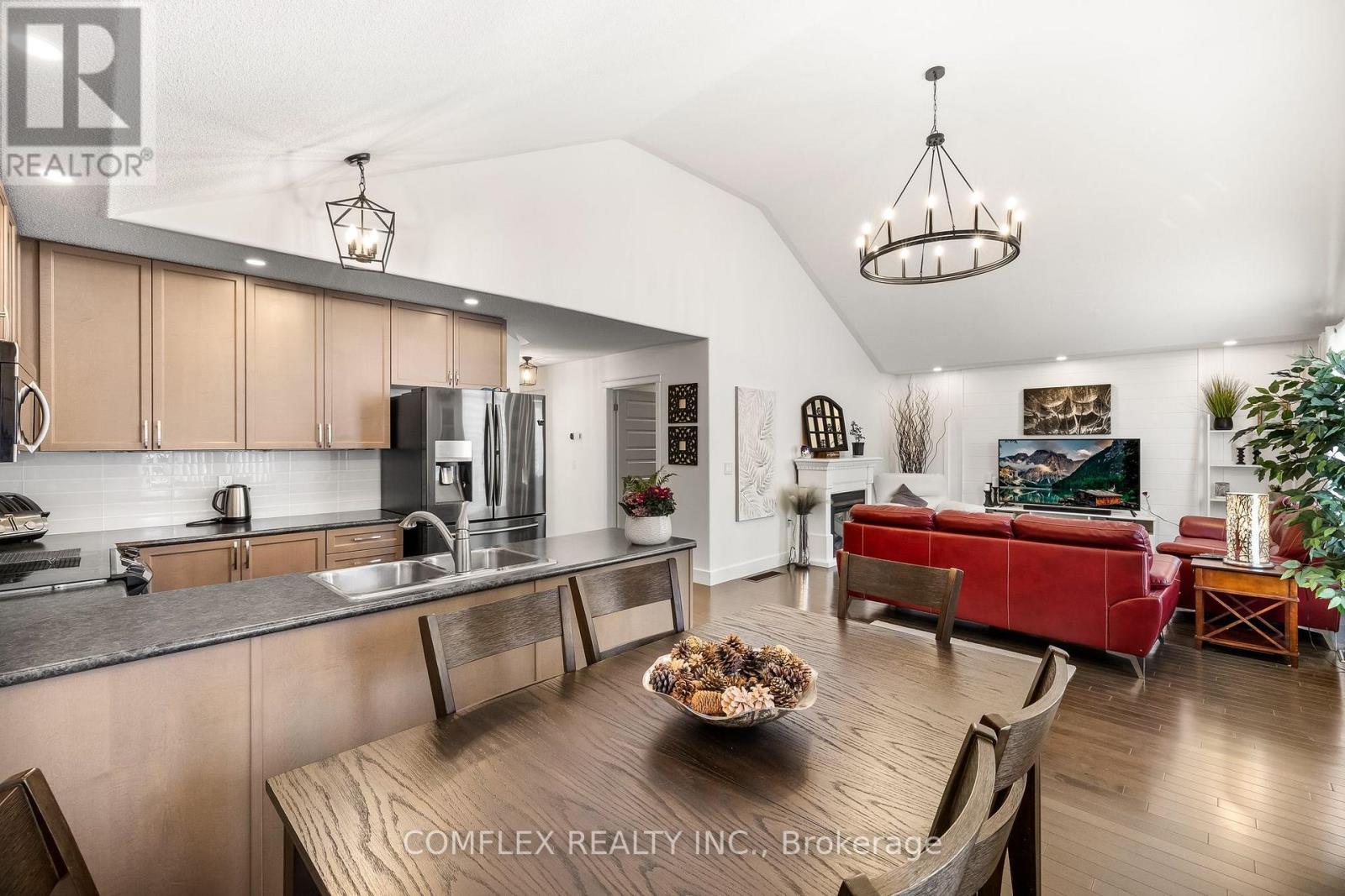 2687 Foxmeadow Road, Peterborough East (South), Ontario  K9L 0A8 - Photo 18 - X12093488