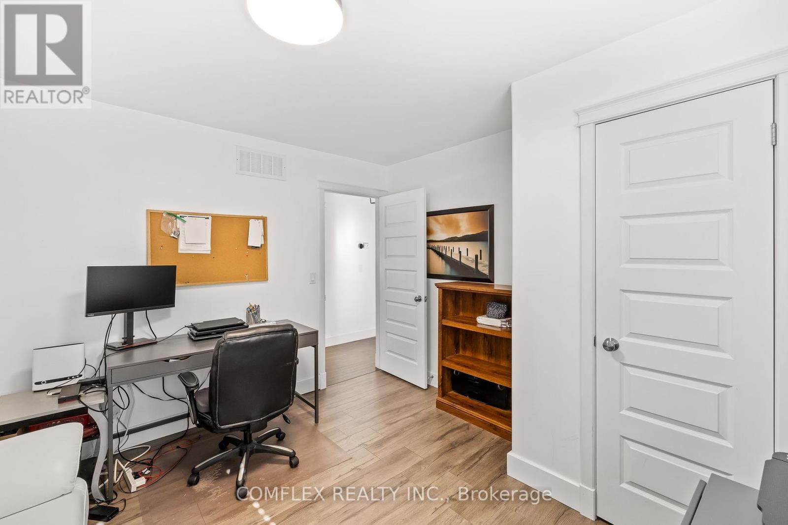 2687 Foxmeadow Road, Peterborough East (South), Ontario  K9L 0A8 - Photo 22 - X12093488