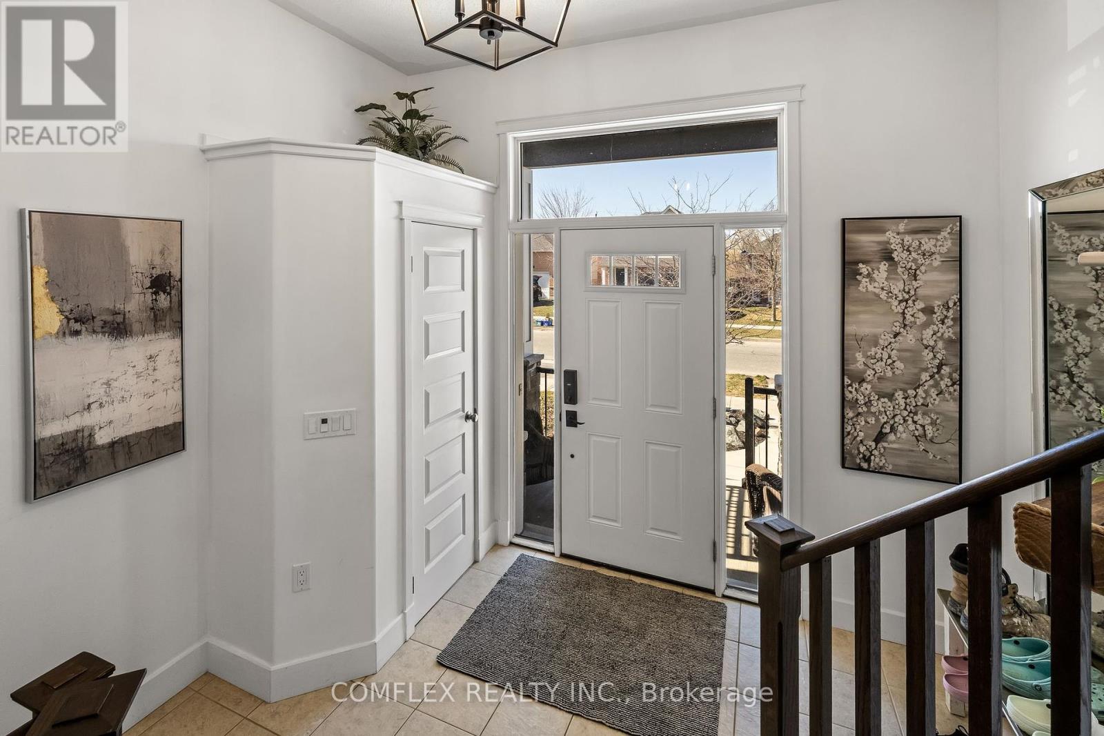 2687 Foxmeadow Road, Peterborough East (South), Ontario  K9L 0A8 - Photo 7 - X12093488