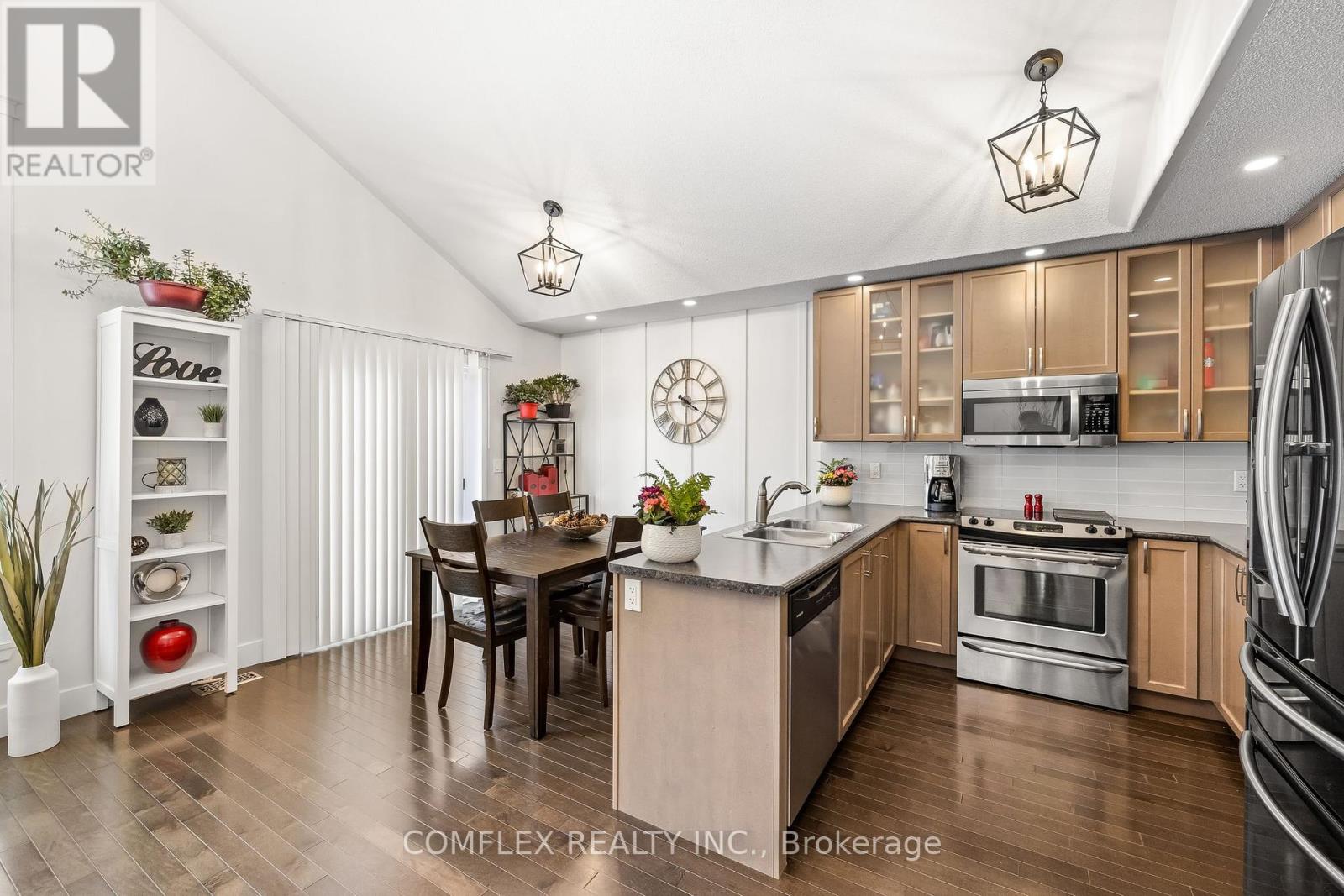 2687 Foxmeadow Road, Peterborough East (South), Ontario  K9L 0A8 - Photo 9 - X12093488