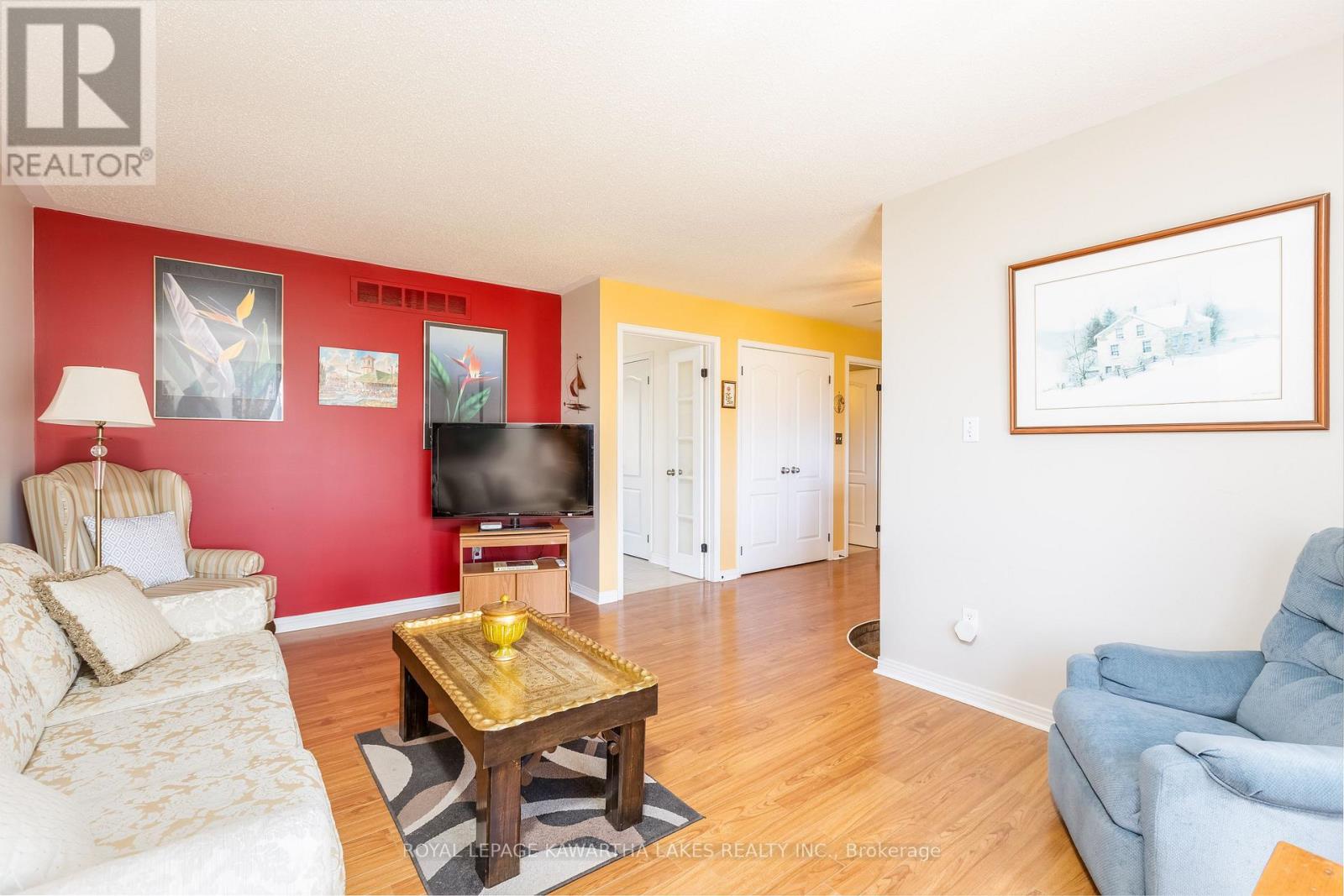 11 O'connell Court, Kawartha Lakes (Lindsay), Ontario  K9V 5Y1 - Photo 6 - X12094702