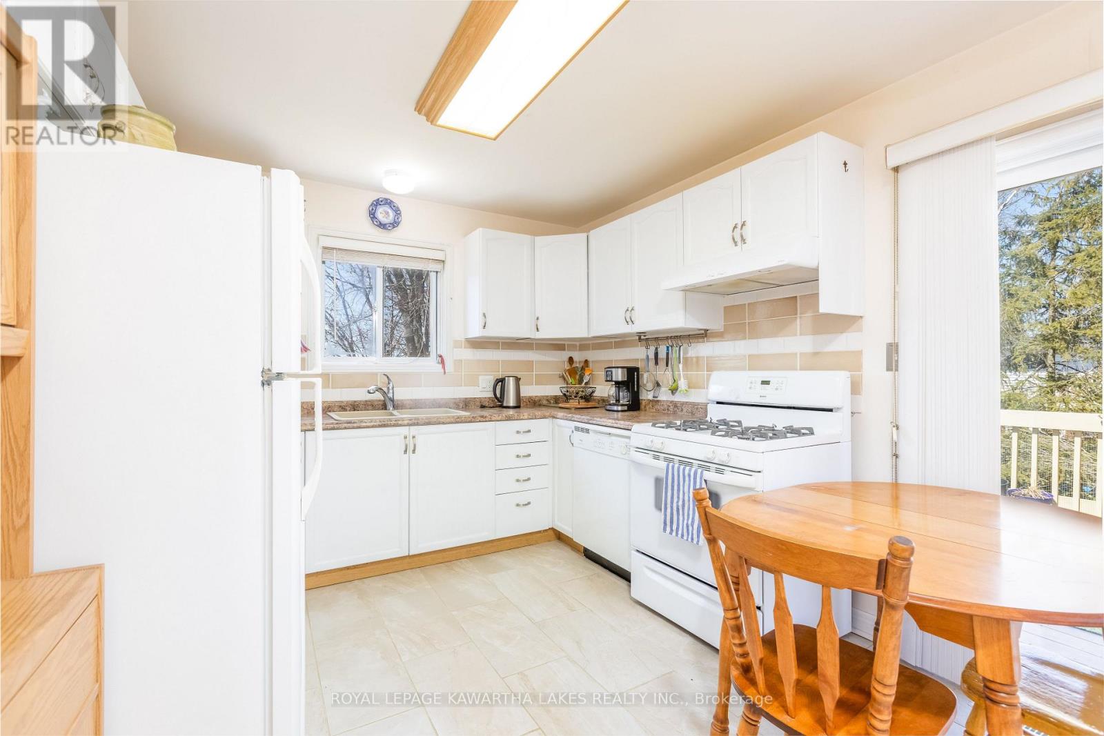 11 O'connell Court, Kawartha Lakes (Lindsay), Ontario  K9V 5Y1 - Photo 8 - X12094702