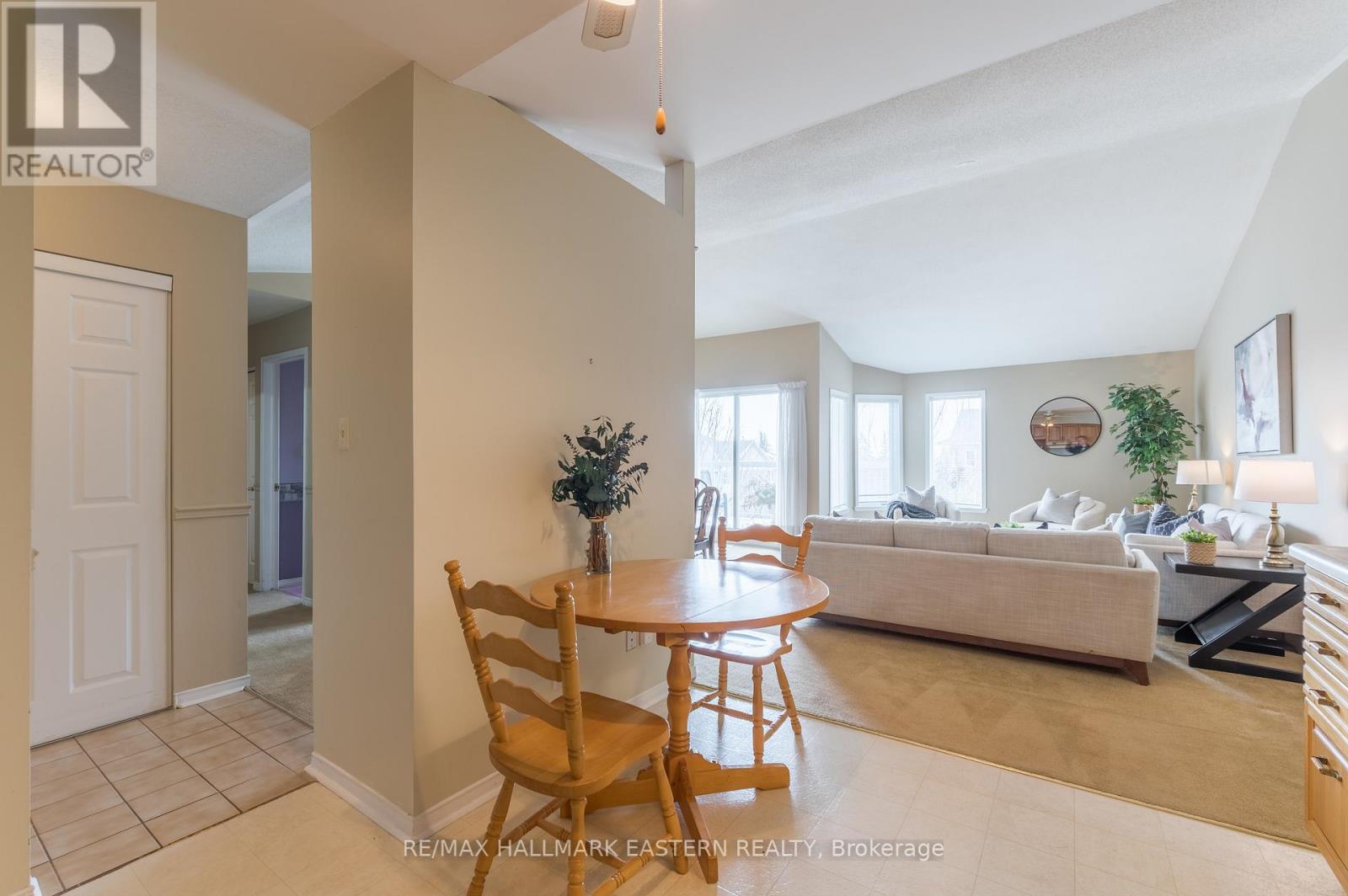 301c - 1099 Clonsilla Avenue, Peterborough West (Central), Ontario  K9J 8L7 - Photo 12 - X12094785