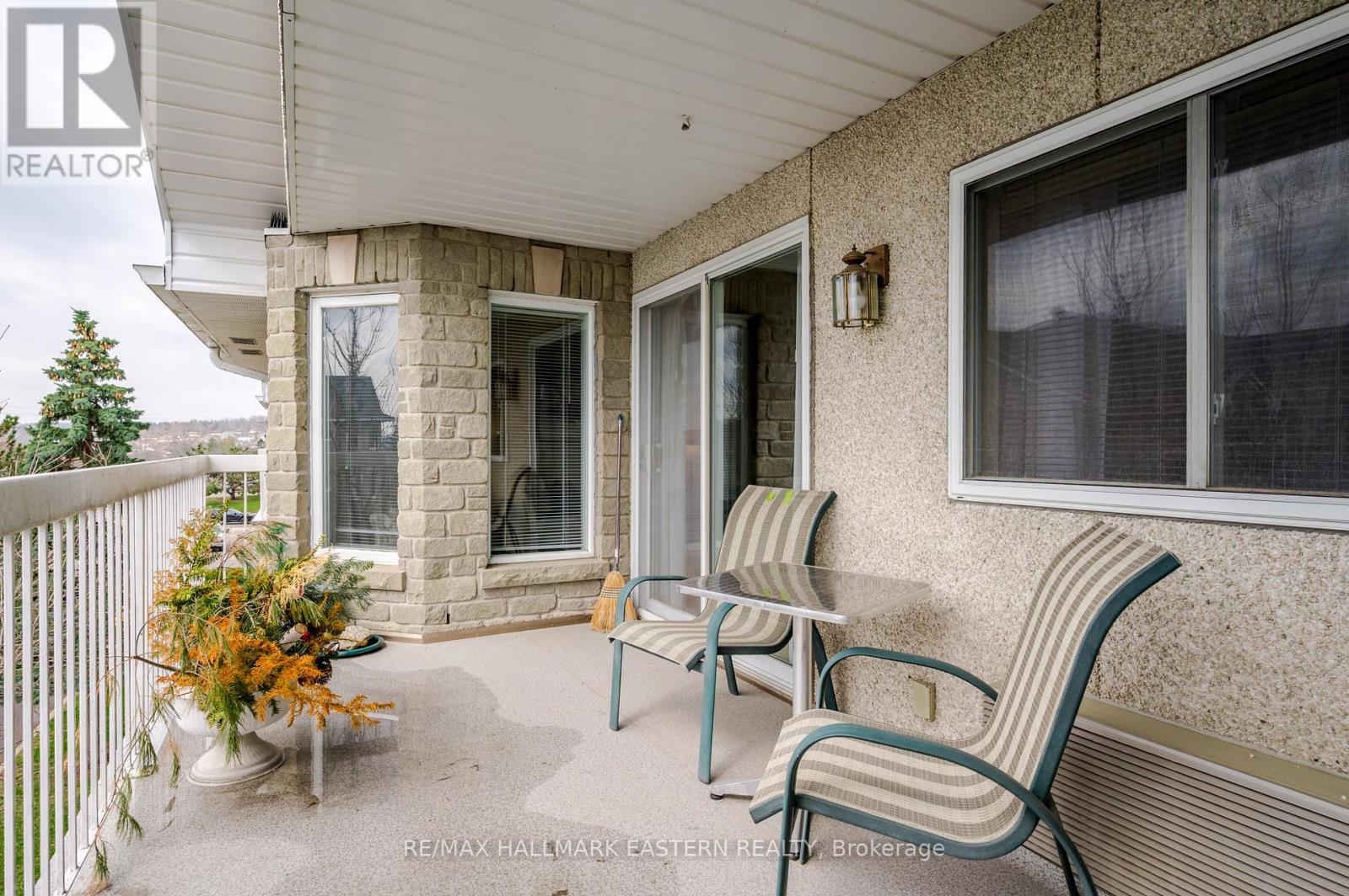 301c - 1099 Clonsilla Avenue, Peterborough West (Central), Ontario  K9J 8L7 - Photo 21 - X12094785