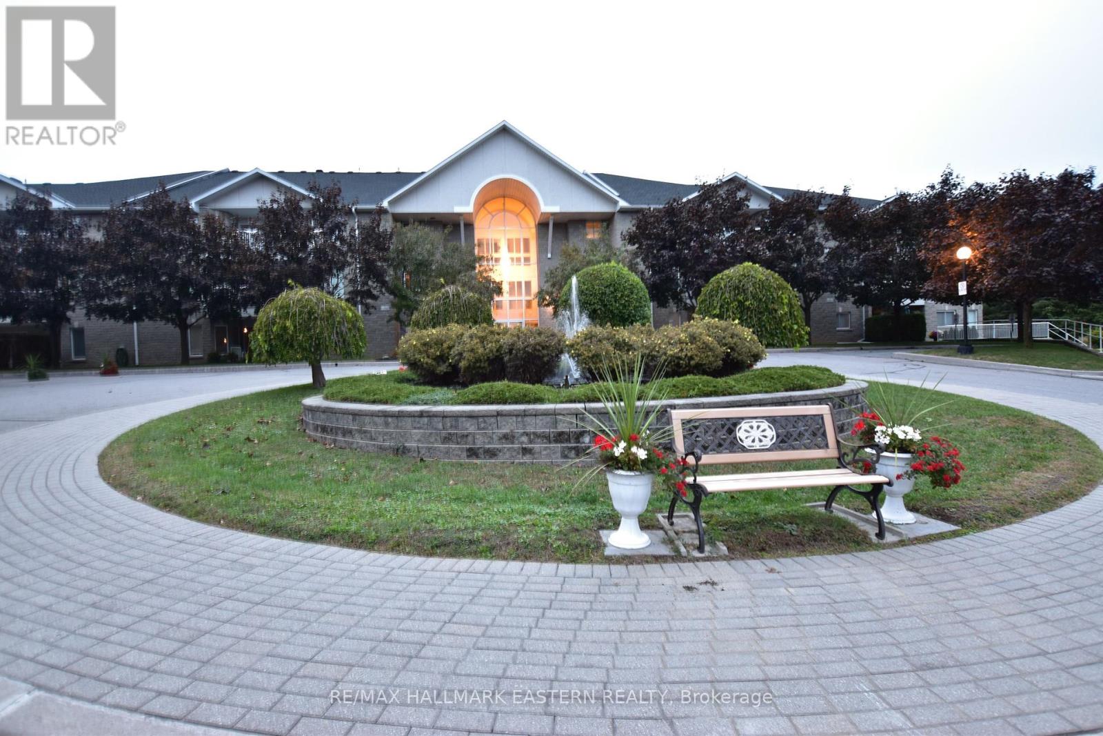 301c - 1099 Clonsilla Avenue, Peterborough West (Central), Ontario  K9J 8L7 - Photo 43 - X12094785