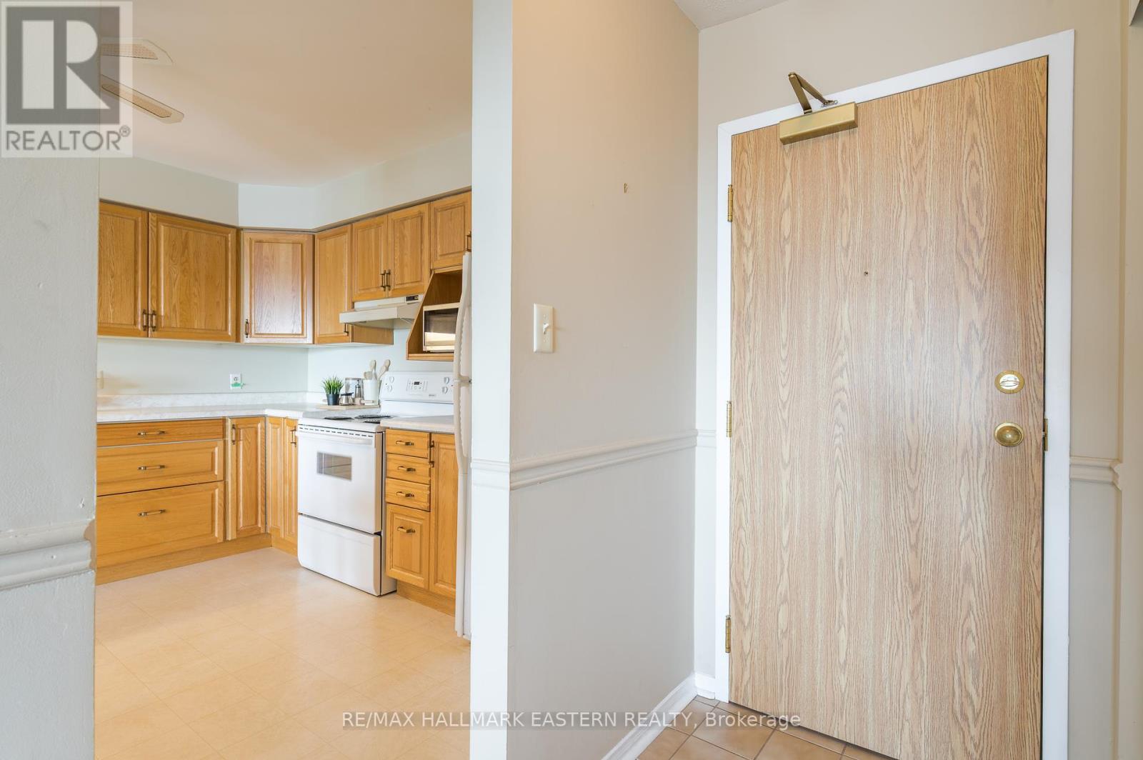 301c - 1099 Clonsilla Avenue, Peterborough West (Central), Ontario  K9J 8L7 - Photo 7 - X12094785