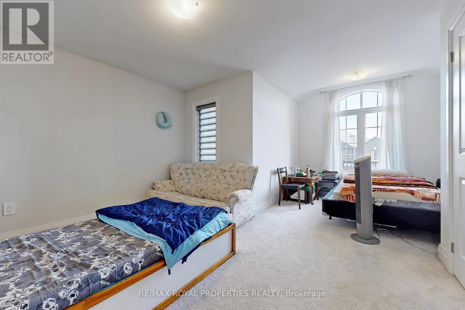 29 O'neil Street, Kawartha Lakes (Lindsay), Ontario  K9V 0R4 - Photo 33 - X12095006