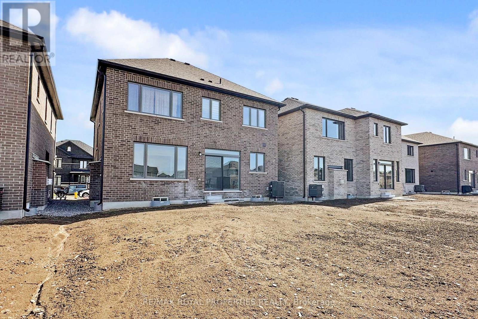 29 O'neil Street, Kawartha Lakes (Lindsay), Ontario  K9V 0R4 - Photo 46 - X12095006