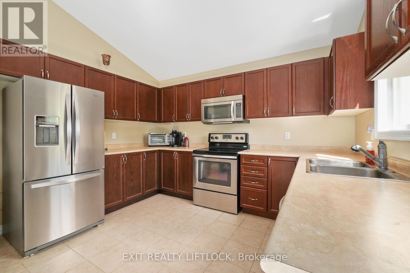 36 White Hart Lane, Trent Hills (Hastings), Ontario  K0L 1Y0 - Photo 4 - X12095751