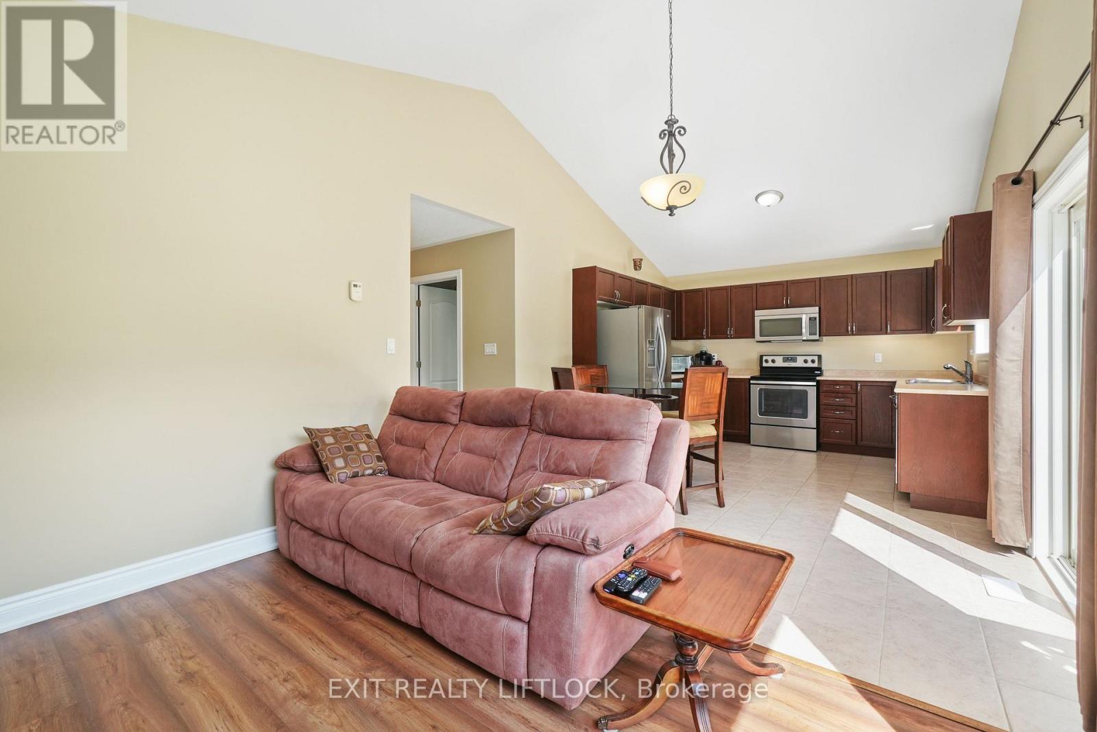 36 White Hart Lane, Trent Hills (Hastings), Ontario  K0L 1Y0 - Photo 8 - X12095751