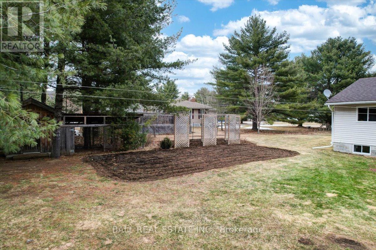 34 Wilson Lane, Hastings Highlands (Herschel Ward), Ontario  K0L 1C0 - Photo 12 - X12095861