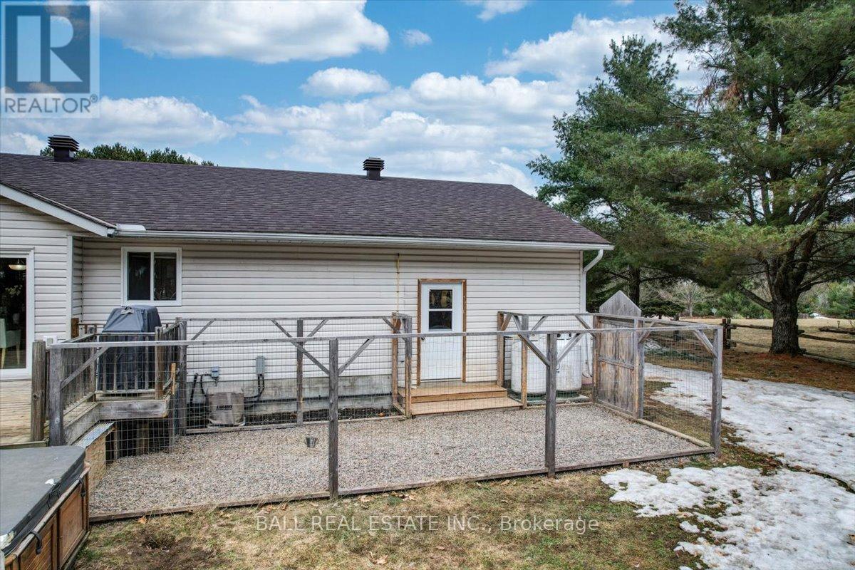 34 Wilson Lane, Hastings Highlands (Herschel Ward), Ontario  K0L 1C0 - Photo 13 - X12095861