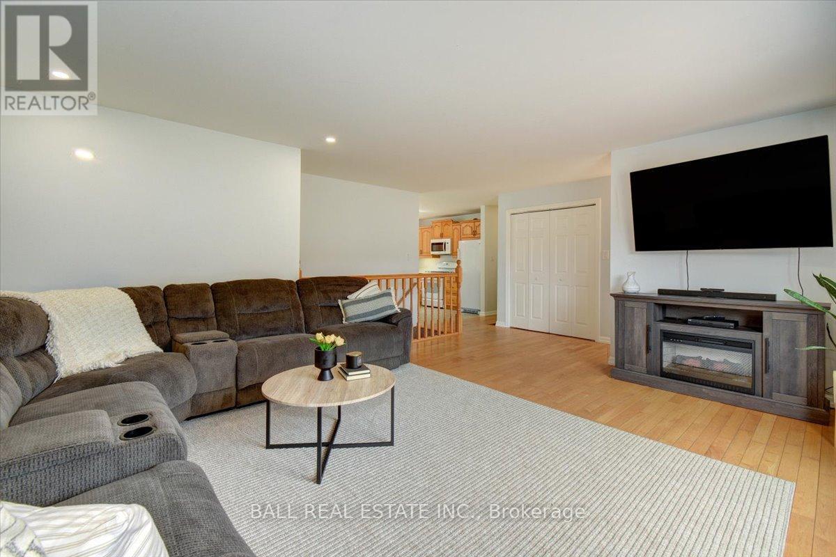 34 Wilson Lane, Hastings Highlands (Herschel Ward), Ontario  K0L 1C0 - Photo 25 - X12095861