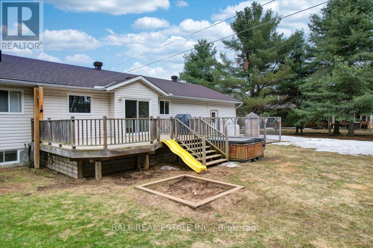 34 Wilson Lane, Hastings Highlands (Herschel Ward), Ontario  K0L 1C0 - Photo 8 - X12095861