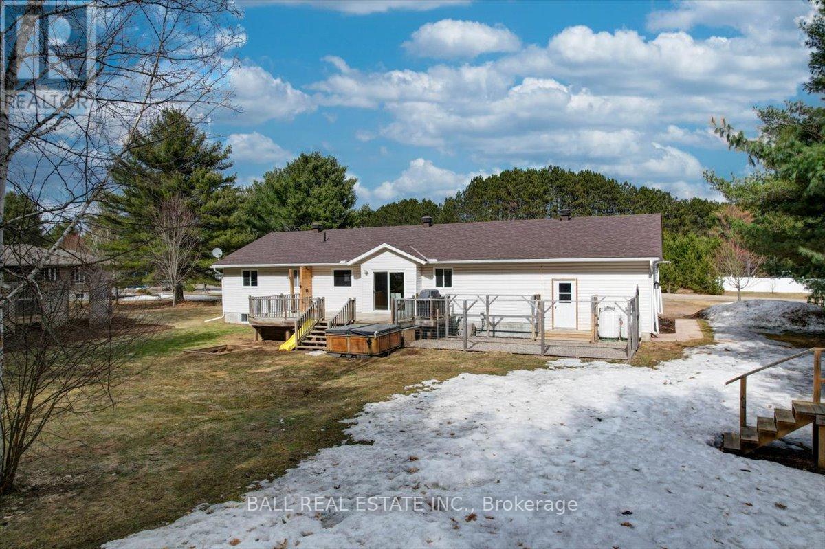 34 Wilson Lane, Hastings Highlands (Herschel Ward), Ontario  K0L 1C0 - Photo 9 - X12095861