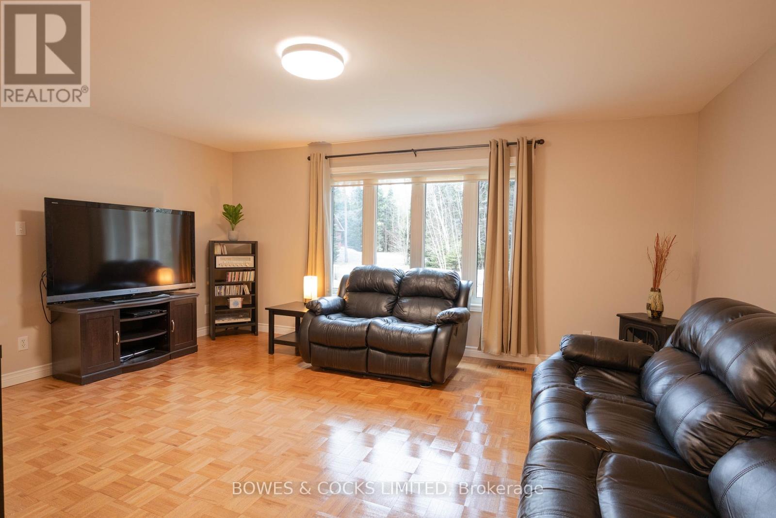 88 Simeon Crescent, North Kawartha, Ontario  K0L 1A0 - Photo 13 - X12095905