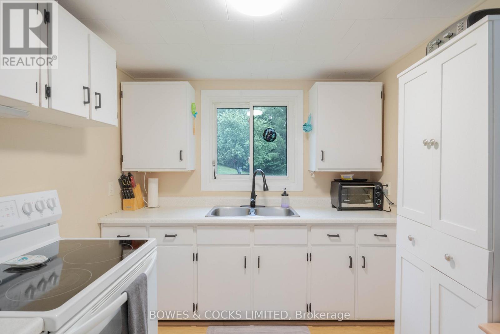 1545 Westview Crescent, Selwyn, Ontario  K0L 2H0 - Photo 14 - X12095991