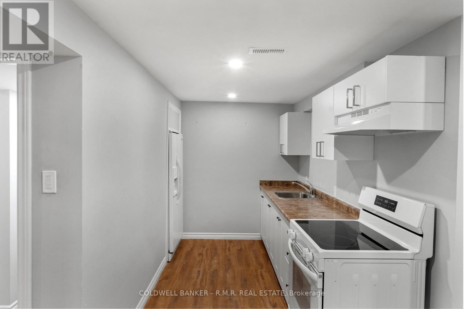 166 Springdale Drive, Kawartha Lakes (Lindsay), Ontario  K9V 0N6 - Photo 10 - X12096265