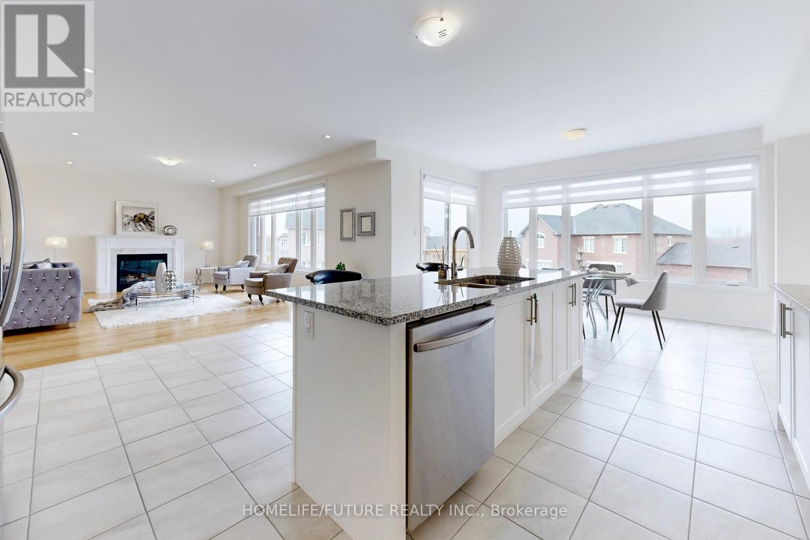 6 Golden Meadows Drive, Otonabee-South Monaghan, Ontario  K9J 0K8 - Photo 11 - X12096285