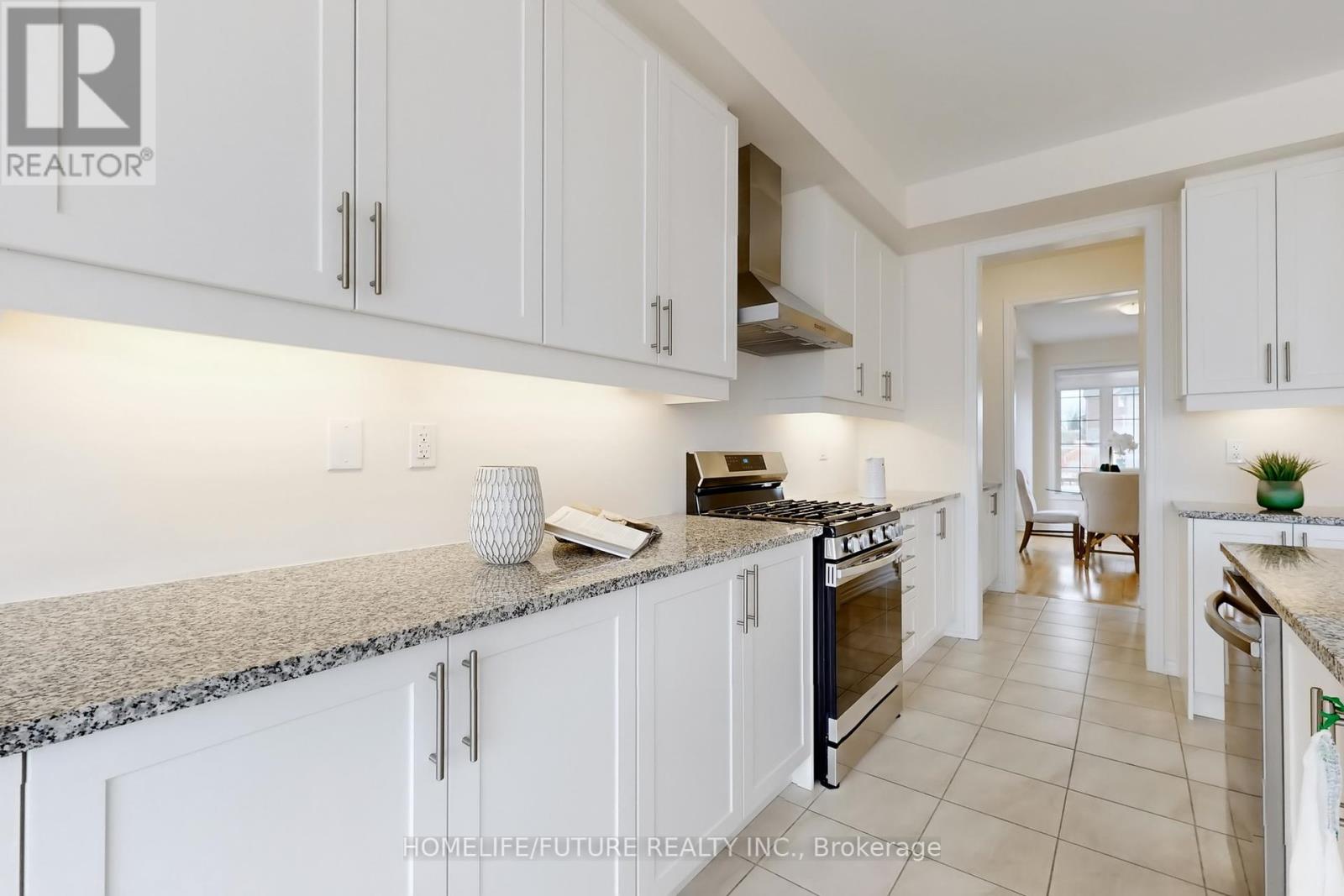 6 Golden Meadows Drive, Otonabee-South Monaghan, Ontario  K9J 0K8 - Photo 12 - X12096285