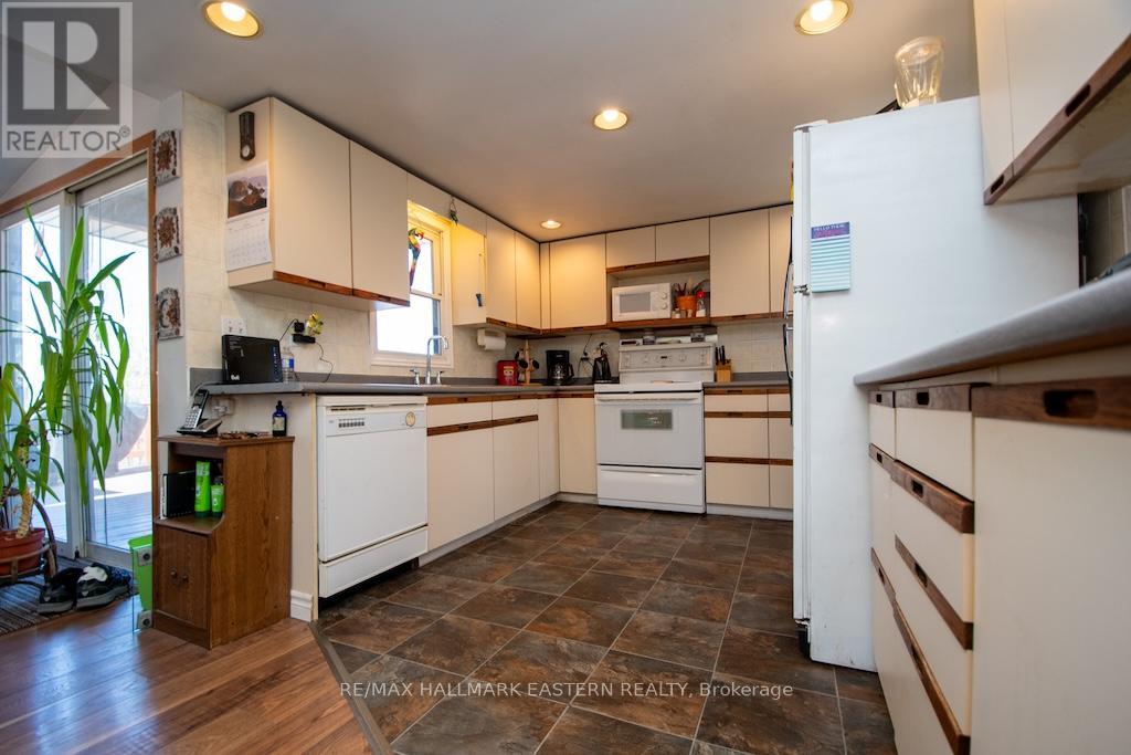 4018 County Road 36, Trent Lakes, Ontario  K0L 1J0 - Photo 16 - X12096864