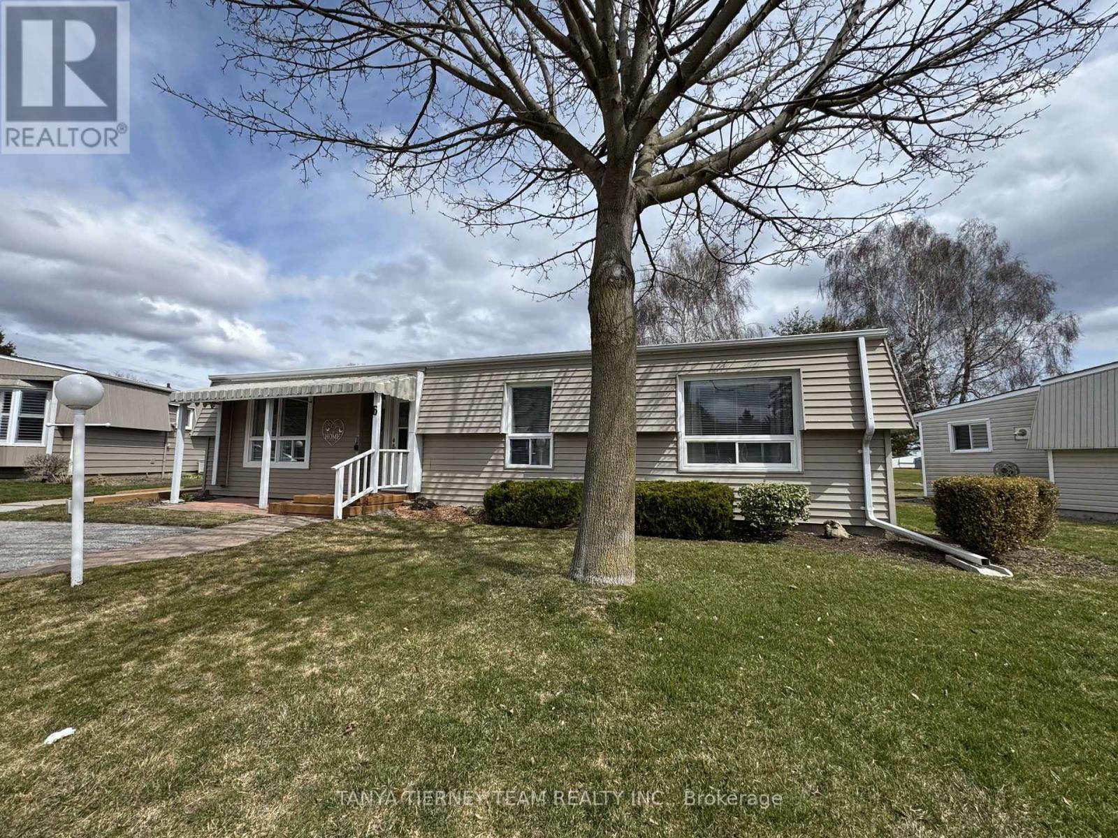 6 The Cove Road, Clarington (Newcastle), Ontario  L1B 1B9 - Photo 2 - E12096851