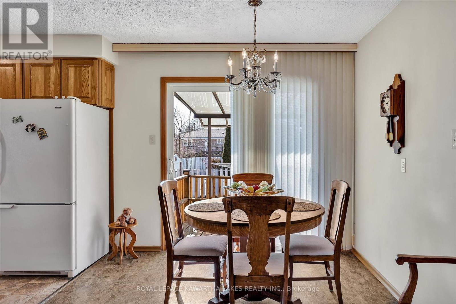 159 Adelaide Street N, Kawartha Lakes (Lindsay), Ontario  K9V 4M5 - Photo 11 - X12097732