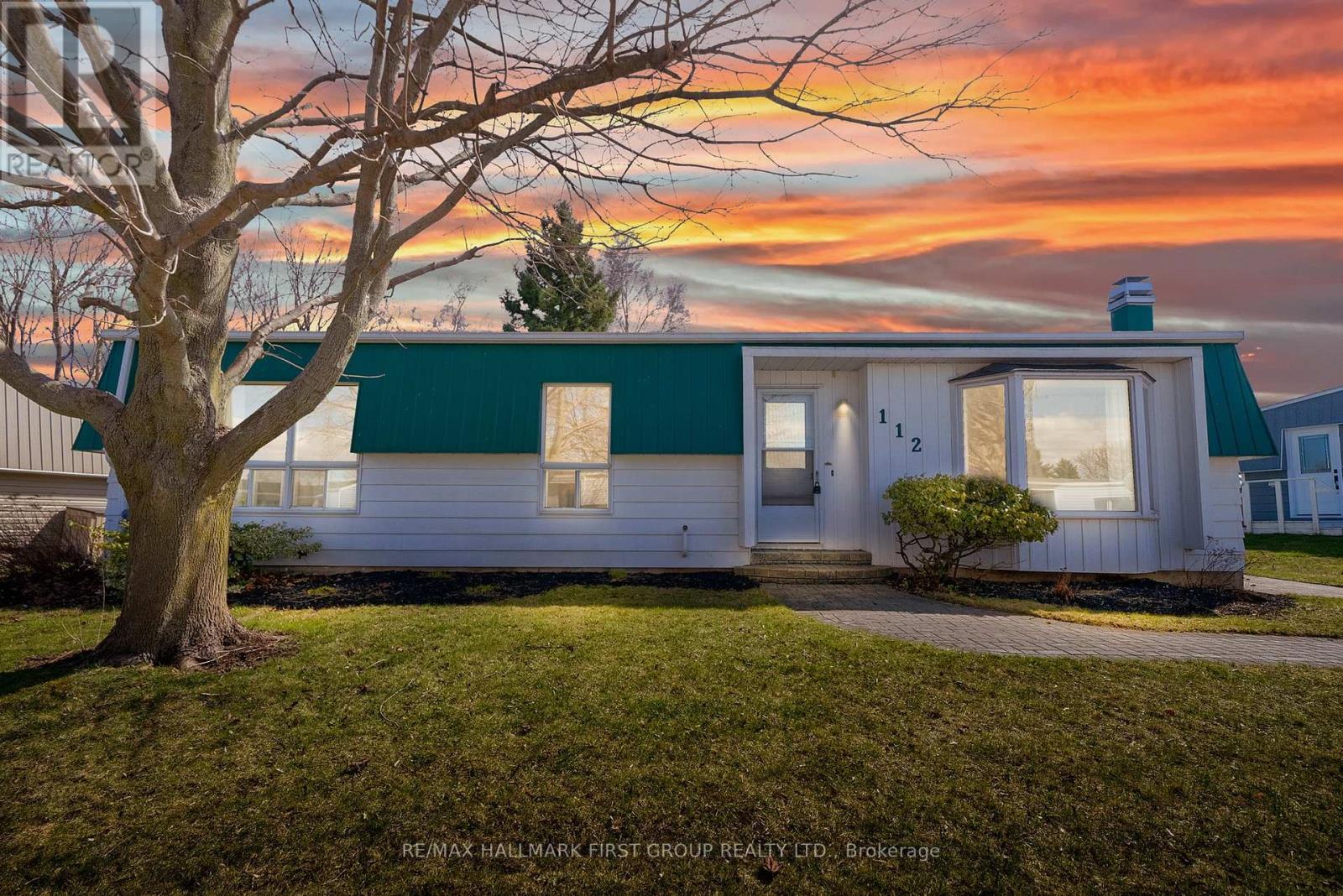 112 BLUFFS ROAD, clarington (newcastle), Ontario