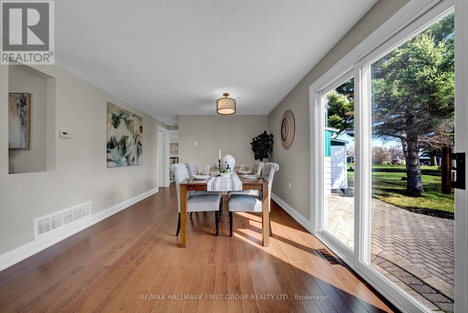 112 Bluffs Road, Clarington (Newcastle), Ontario  L1B 1B9 - Photo 14 - E12098011