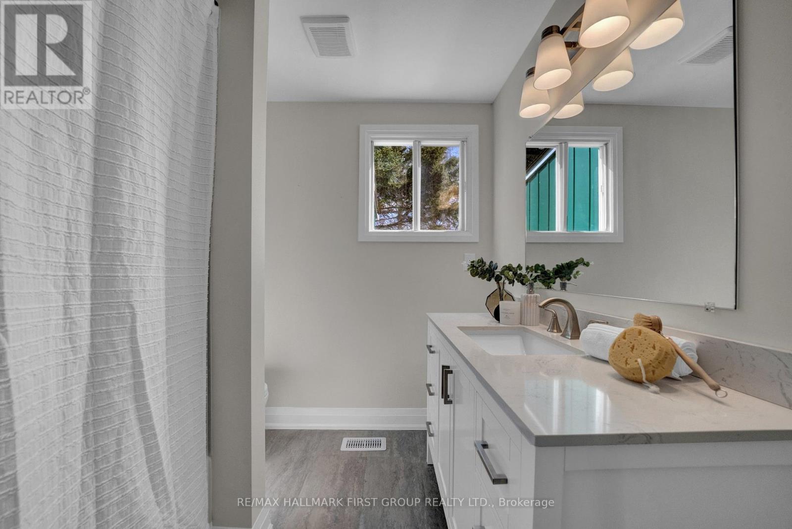 112 Bluffs Road, Clarington (Newcastle), Ontario  L1B 1B9 - Photo 21 - E12098011