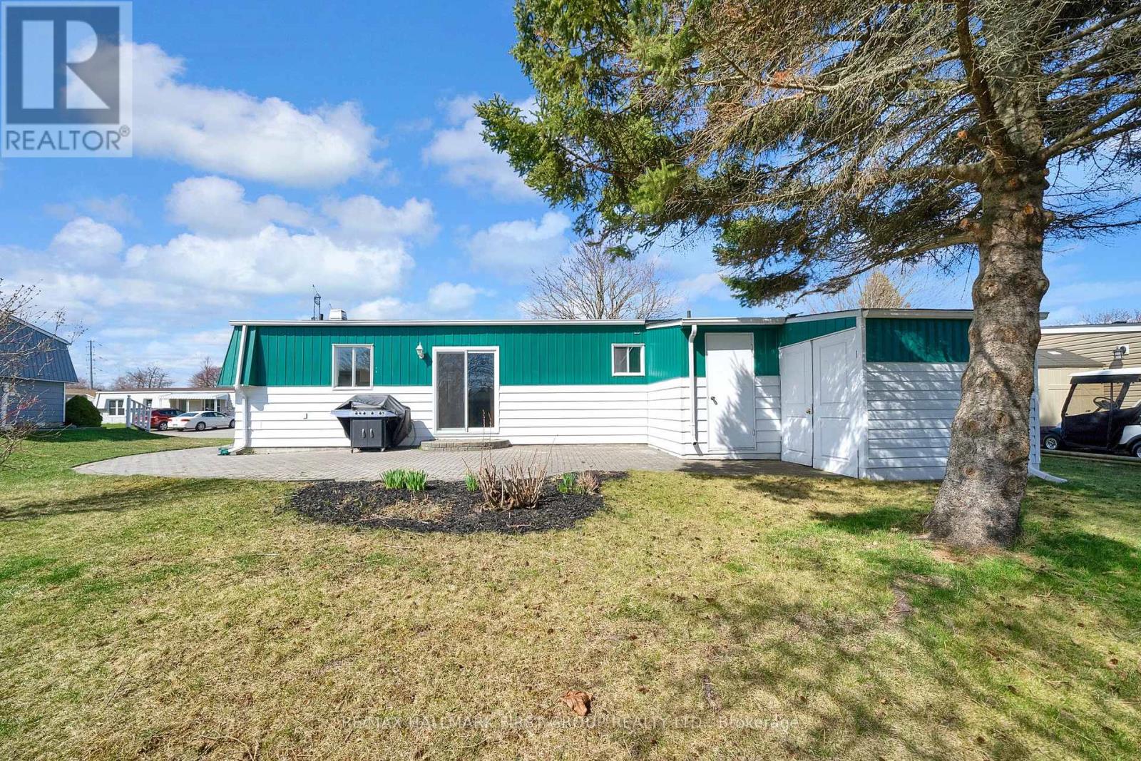 112 Bluffs Road, Clarington (Newcastle), Ontario  L1B 1B9 - Photo 5 - E12098011